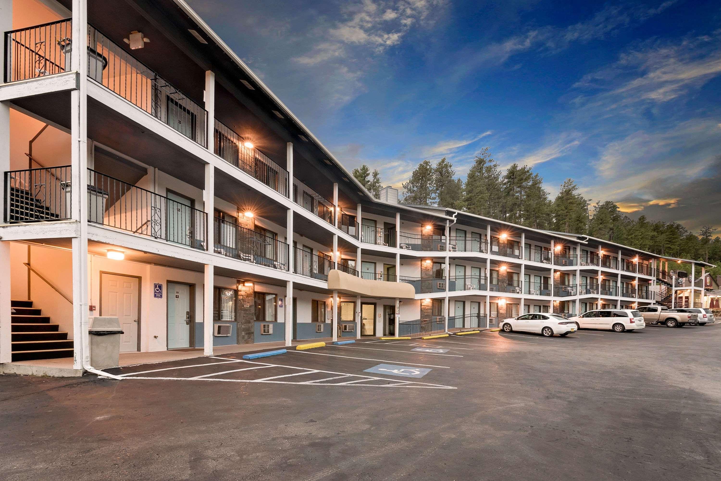 Super 8 By Wyndham Keystone/Mt. Rushmore Екстер'єр фото